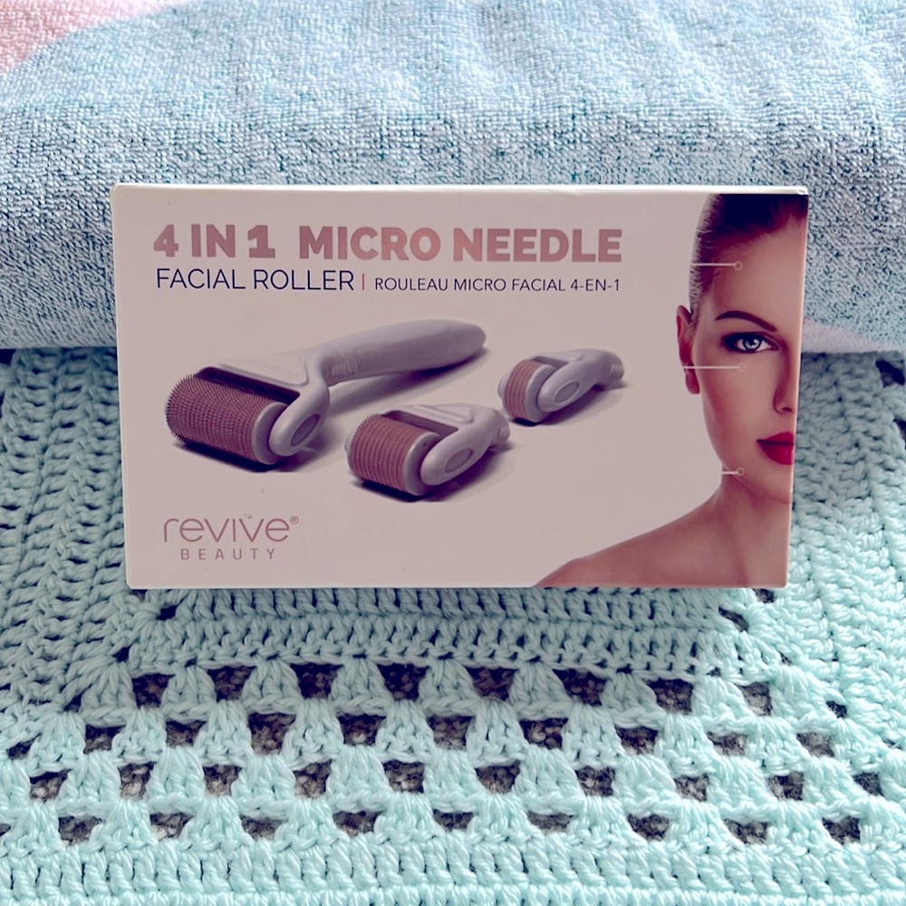 NIB 4 in 1 Micro Needle facial roller